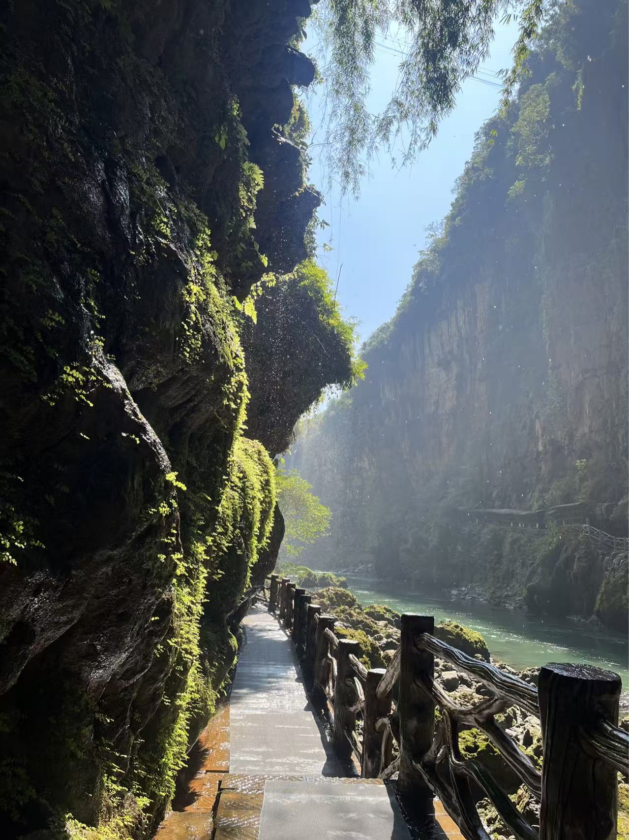 收藏！马岭河峡谷景区一日游攻略，白天看景，晚上解馋！